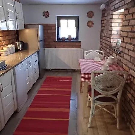 Pod Wojkowa Feriehus Giebultow (Lwowek Slaski)